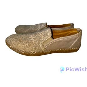 - BIZA taupe Audrey Slip-On. Size 9